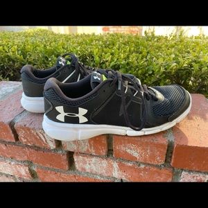 Under armor running shoes size 9